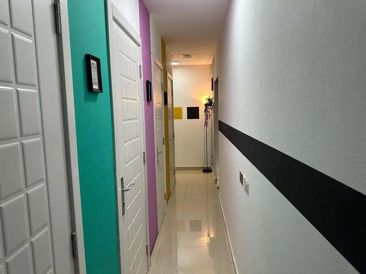 Lovely Partition Room In Barsha 1 Near Metro Дубай Проживание в семье