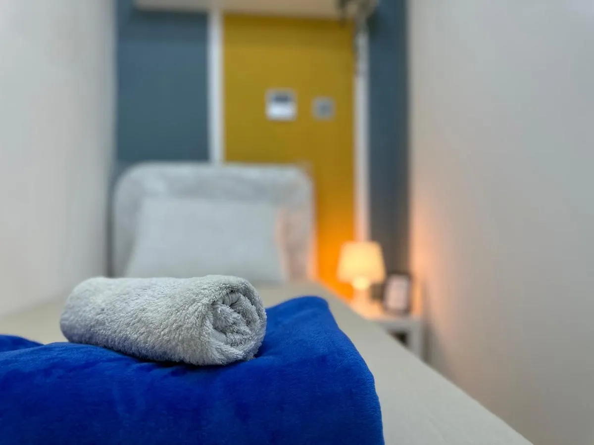 Проживание в семье Lovely Partition Room In Barsha 1 Near Metro Дубай
