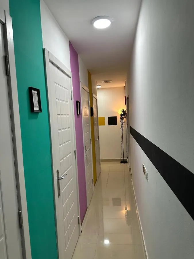 Lovely Partition Room In Barsha 1 Near Metro Дубай